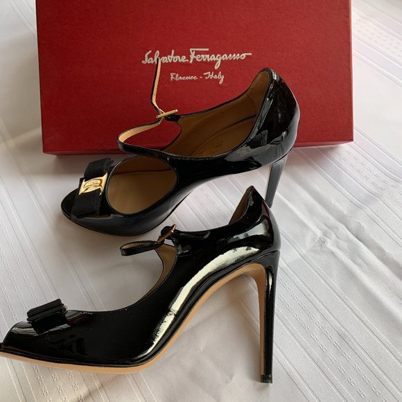 Patent Leather High-Heel Platform Pumps - Picture 6 of 8